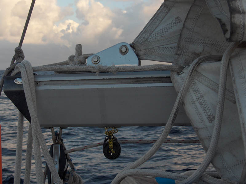 Reefing line and mainsail clew looking a little tired